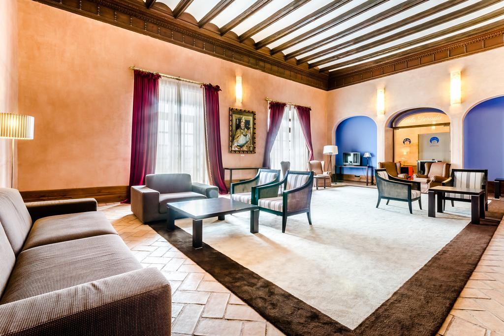 Hospederia Palacio Papa Luna Illueca Exteriör bild