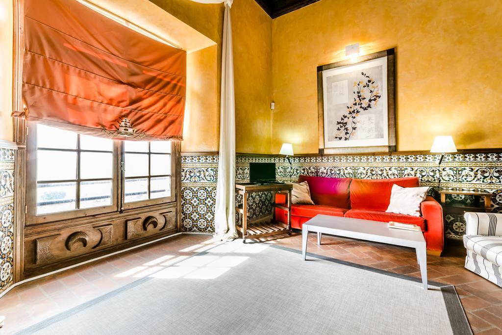 Hospederia Palacio Papa Luna Illueca Exteriör bild
